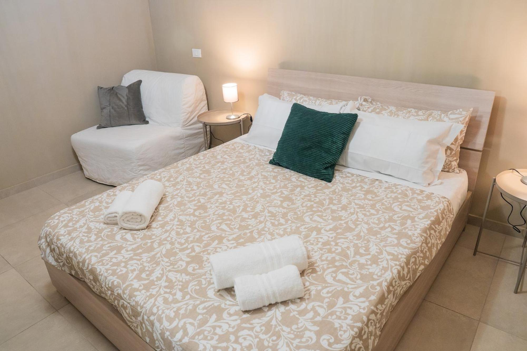 Sweet 3 Bedr - 3 Stops From Piramide Apartamento Roma